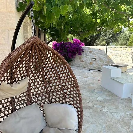 Nikolas - A Luxurious Escape With Panoramic Views