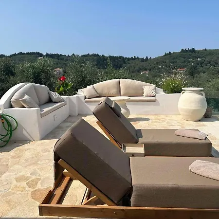Villa Nikolas - A Luxurious Escape With Panoramic Views Gáiosz